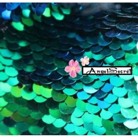 MAT49 iridescent Green mesh Fabric